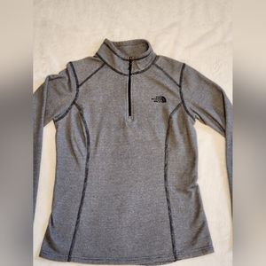 The North Face Women's Black and White 1/4 Zip Lightweight Fleece Size Small